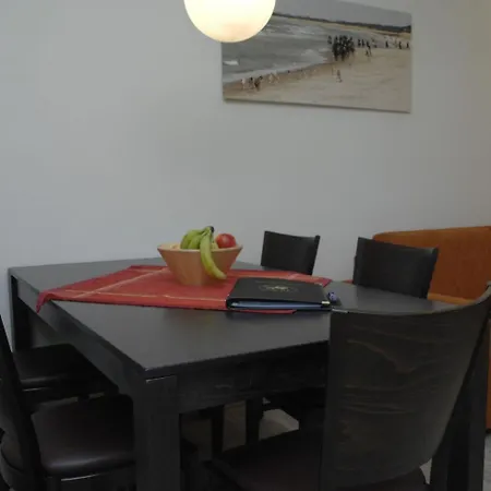 Ferienwohnung Auf Einem Reiterhof * Ribnitz-Damgarten
